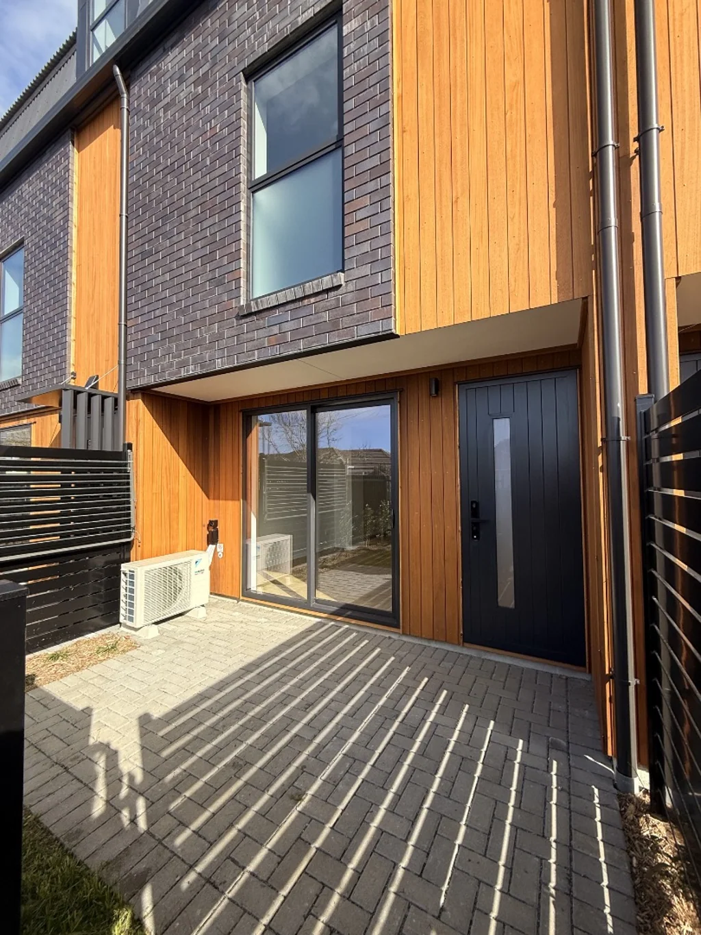 Brand-new townhouse with highend finish