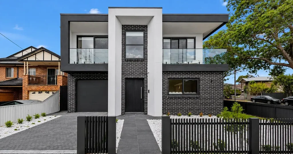 83 Dreadnought Street Street, Roselands, NSW 2196