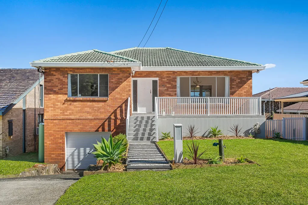 9 Lyons Avenue, Mount Warrigal, NSW 2528