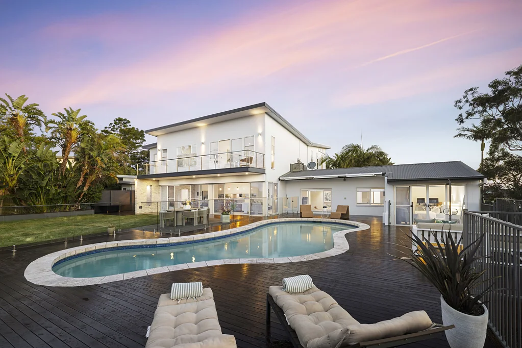 Wheeler Heights 5 Slaapkamer Light filled masterpiece with magnificent ocean and district vistas on 2,085sqm
