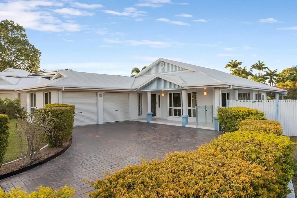 Annandale 4Zimmer Spacious Family Home in a Great Annandale Location.