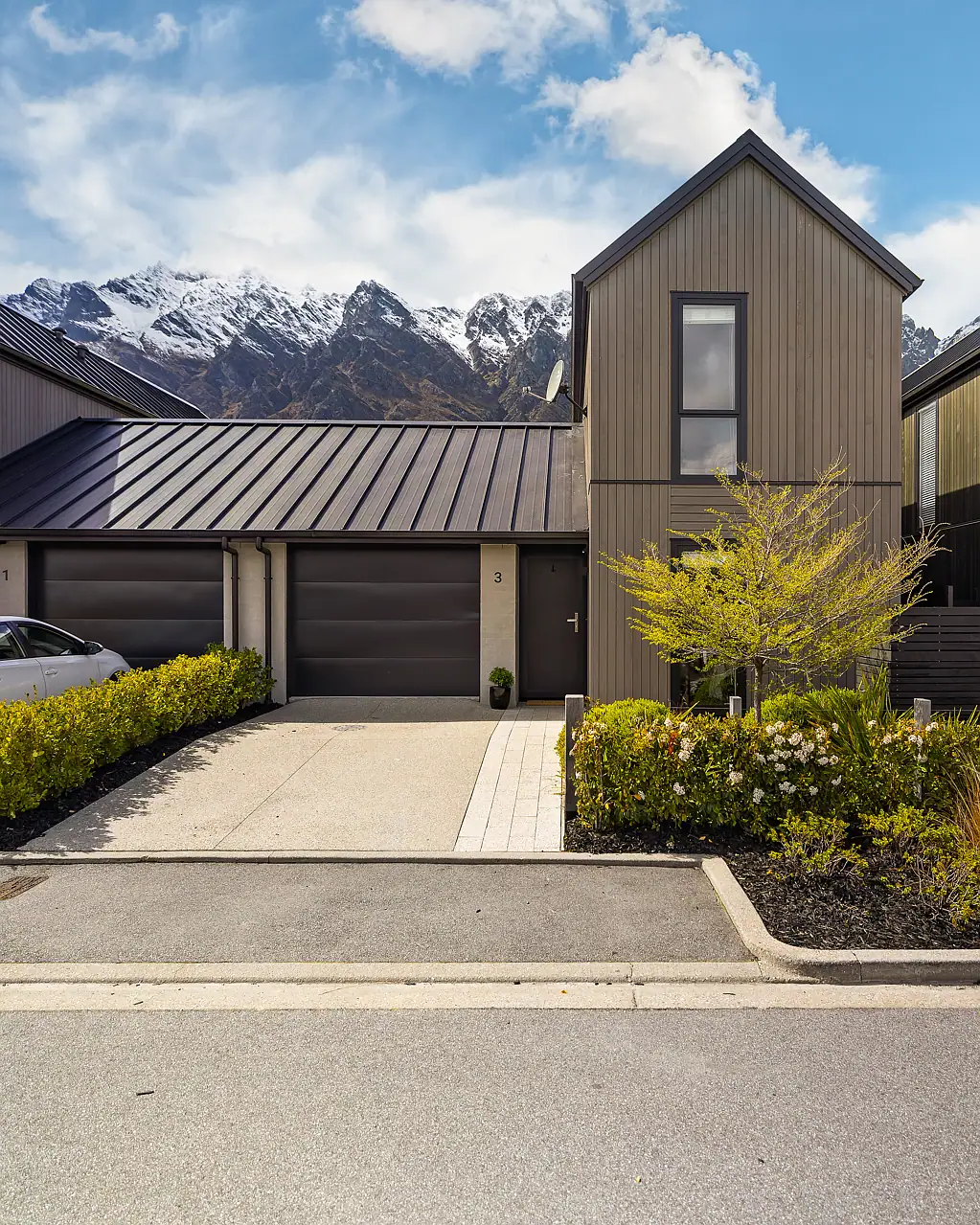 Jacks Point 3Kwarto Stylish Living with Mountain Views