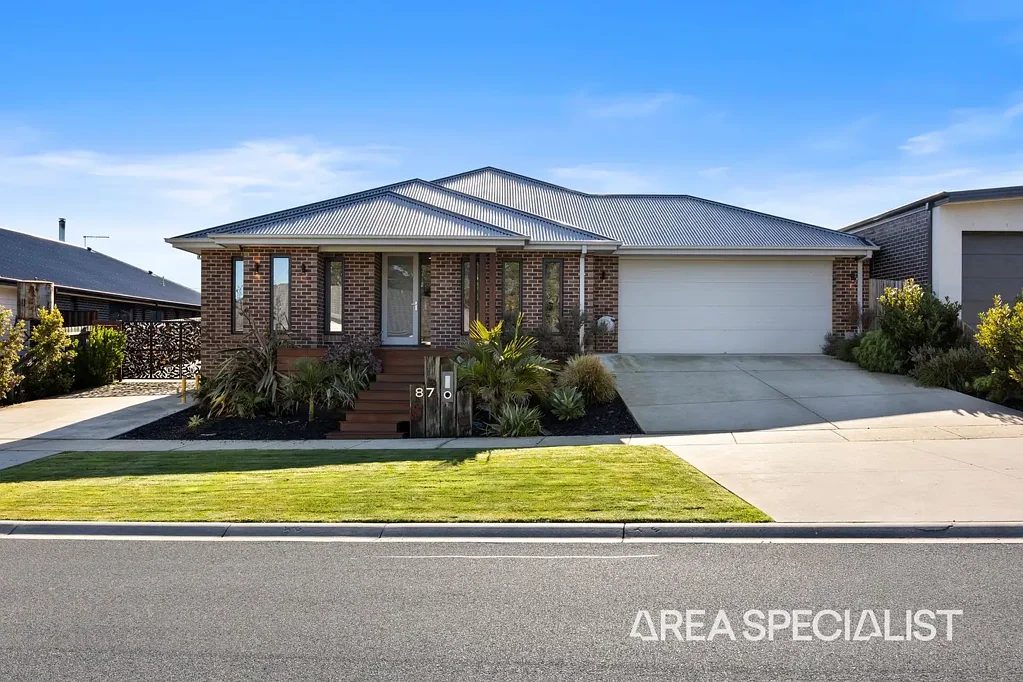 Korumburra 4 Bedroom The Brief: Stunning Family Home in Premiere Position