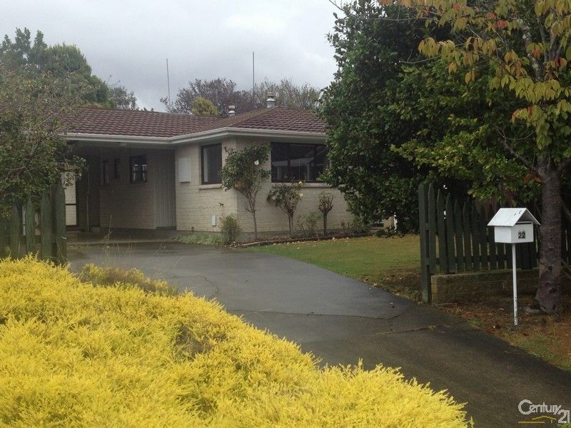 22 Cecil Place, Cloverlea, Palmerston North, 4部屋, 3バスルーム