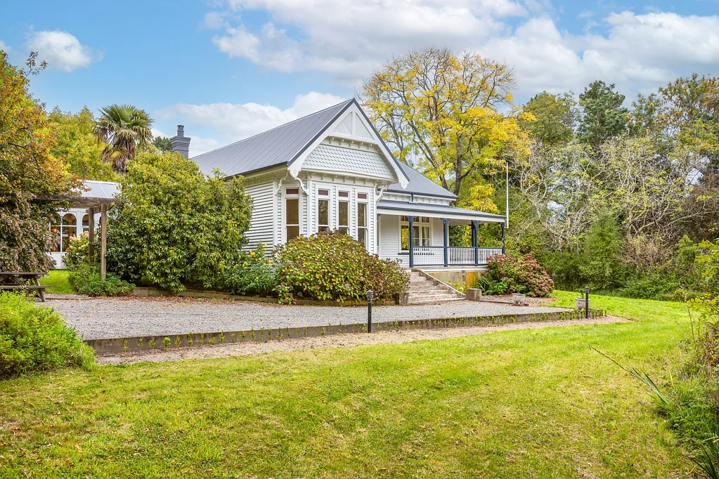 Cust 4房  "Krakatoa" Country Living on Summerhill Rd
