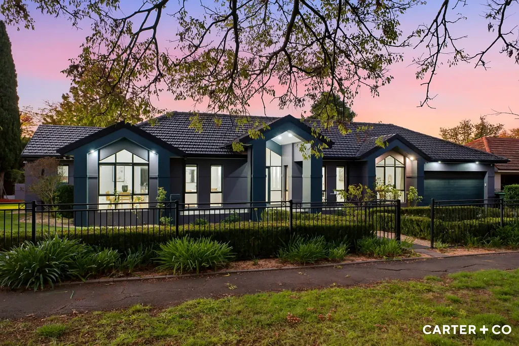 Griffith 5 Bedroom An Architectural Masterpiece of Light and Luxury