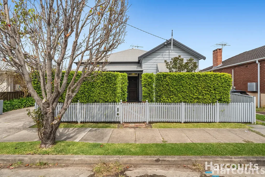 Mayfield 3Kwarto Modern Comfort Meets Immaculate Heritage Detailing
