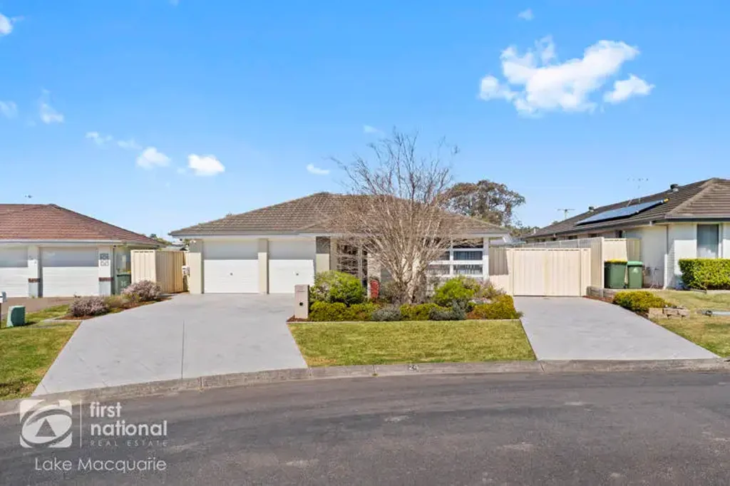 24 Lakeaire Circuit, Cameron Park, NSW 2285