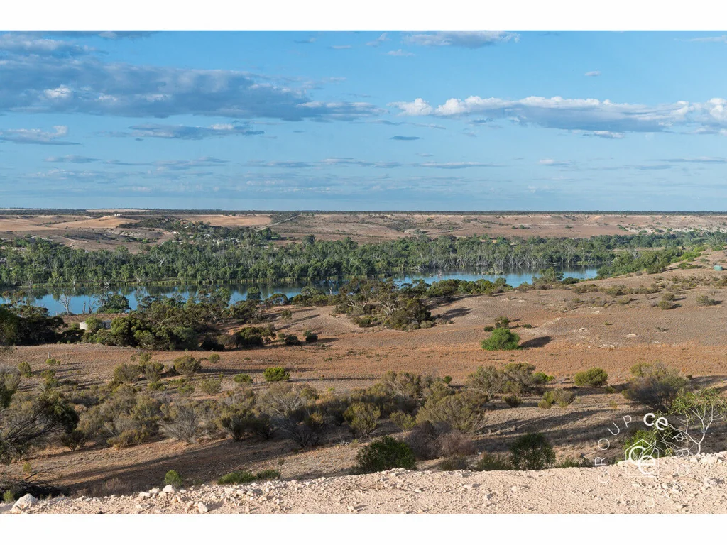 Caurnamont A Panoramic River Vista