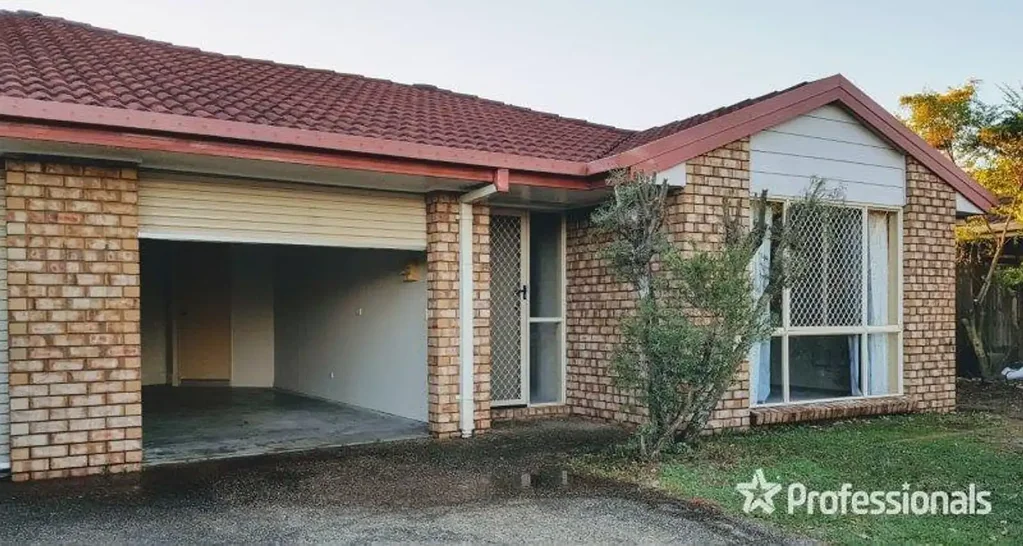 Spacious 3 Bedroom Duplex!