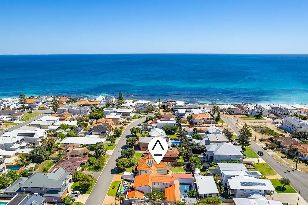19 Belhus Drive, Trigg, WA 6029