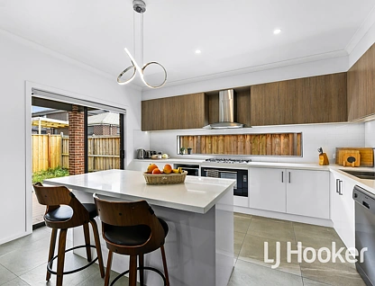 43 Botany Way, Cranbourne East, South East Melbourne, 4 Bedrooms, 2 Bathrooms, House