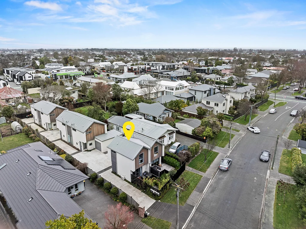 Saint Albans 1غرفة نوم Freehold Townhouse With Allocated Parking