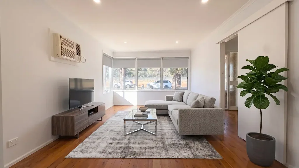 FULLY RENOVATED GEM IN WERRINGTON!