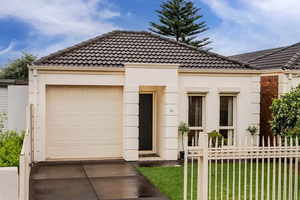 Croydon Park 3कमरा Spacious Courtyard Home