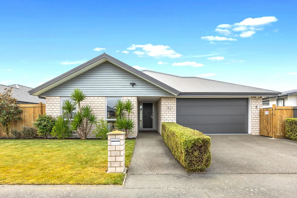 Lincoln 4 Bedroom Vendors have moved - This must be sold