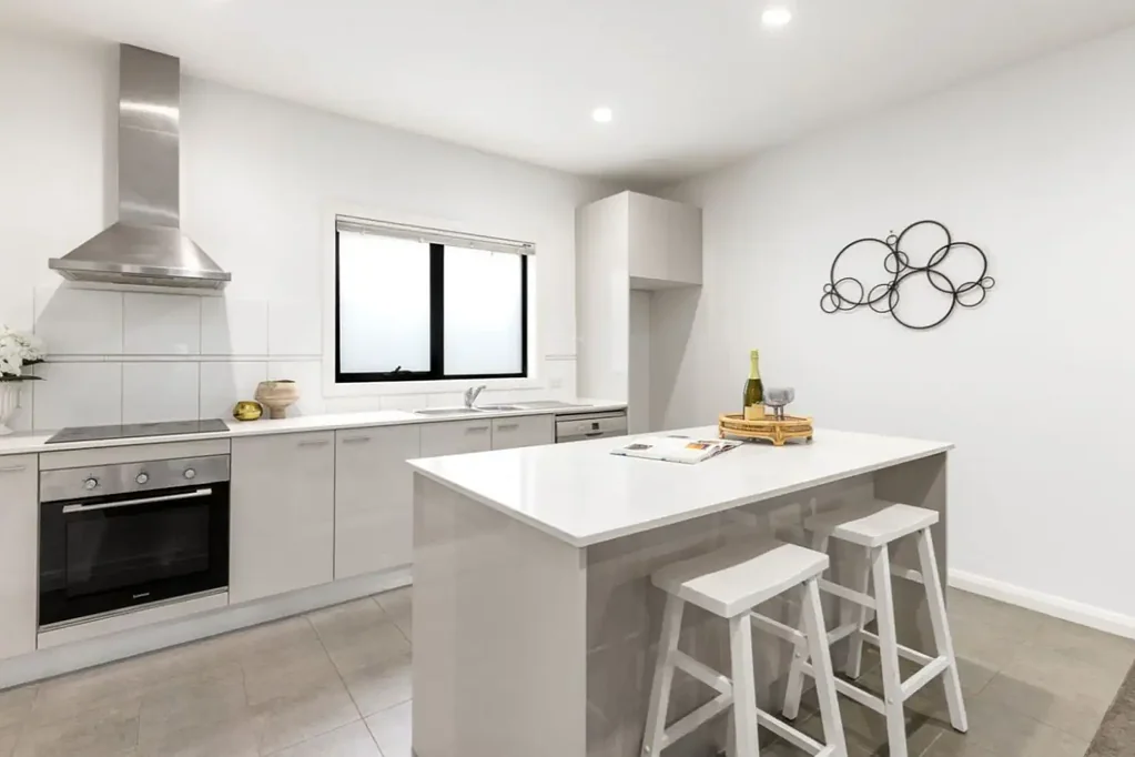 TOWNHOUSE STYLE APARTMENT | FLARE REAL ESTATE