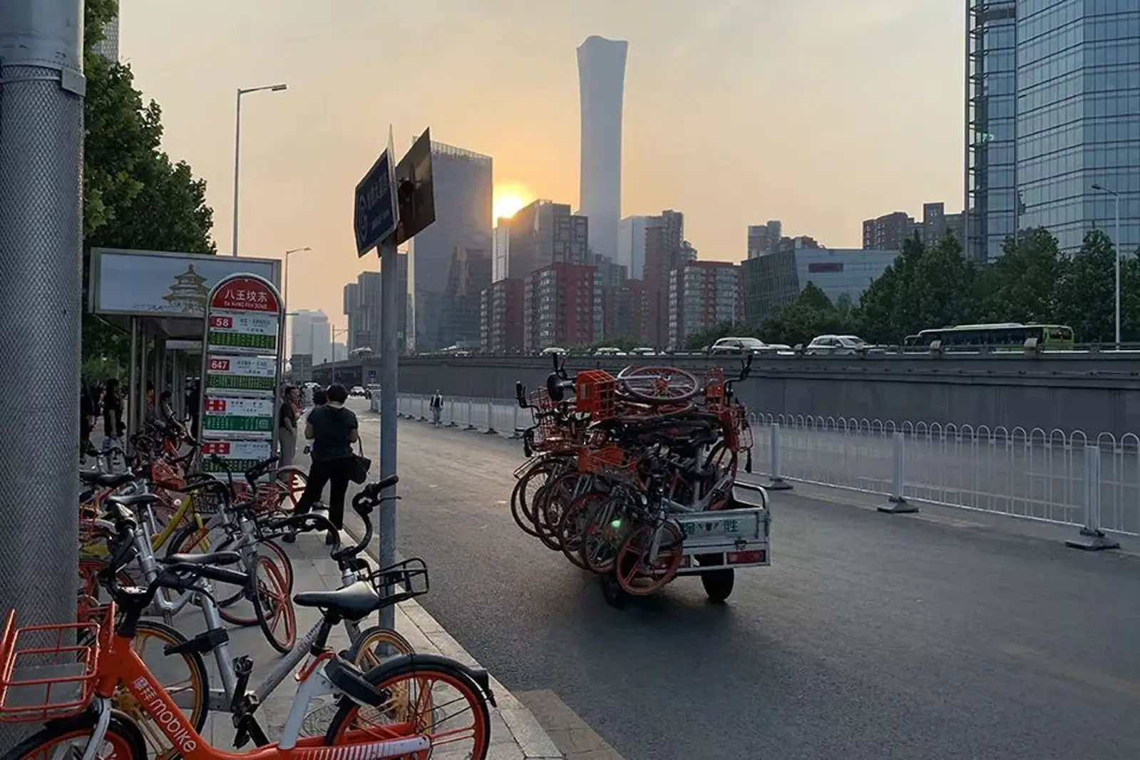 北京告别“僵尸单车”：70万共享单车，5个月无人骑
