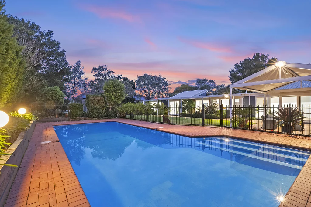 Turramurra 5બેડરૂમ 1,666sqm of privacy, sunshine, and single-level calm