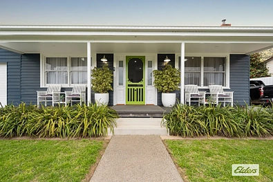 Wodonga 3Moenga Hamptons Perfection in a Prestigious Position