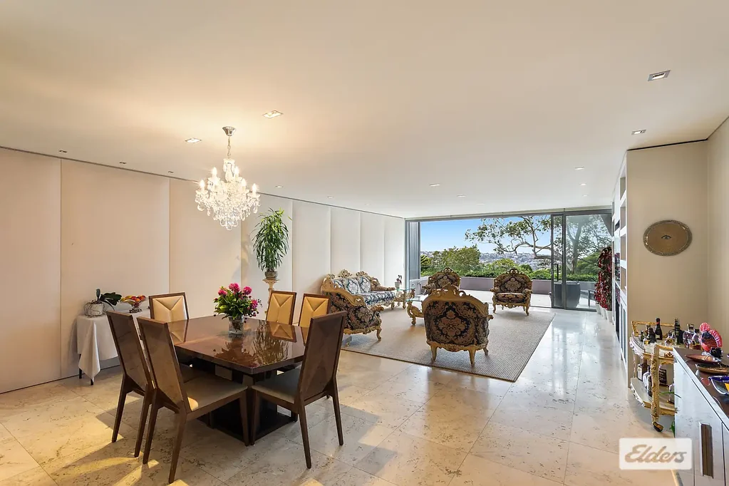 Bellevue Hill 3房 Bellevue Hill尊贵地段 426㎡整层定制 三露台 海洋全景 高端厨房 主卧奢华套房 优质工艺 精英学校近便 Luxury apartment of house-like proportions with sublime views