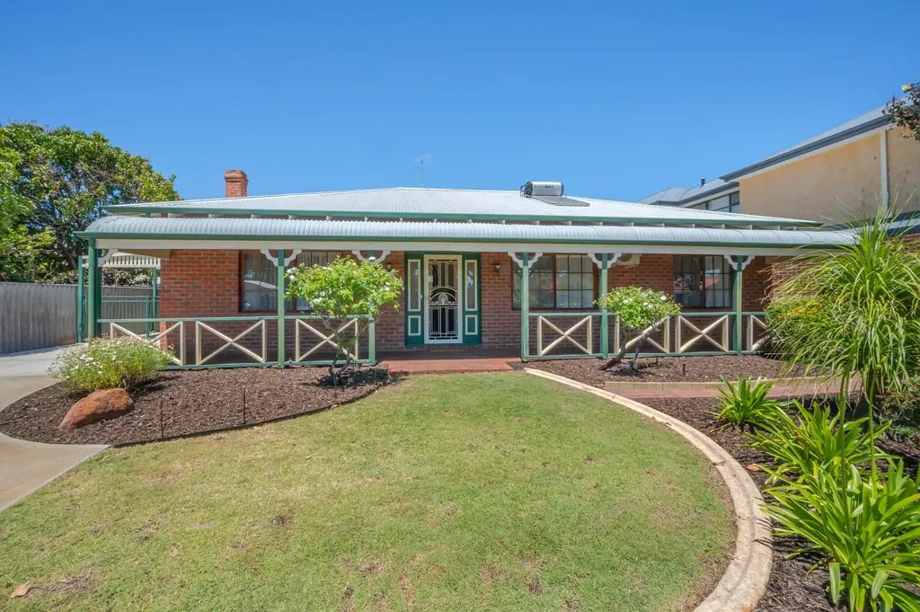 4 Cahill Court, Wilson, WA 6107