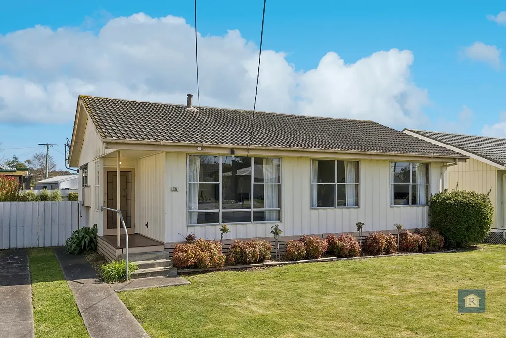 Colac 3 Bedroom A Smart Start on Sinclair…