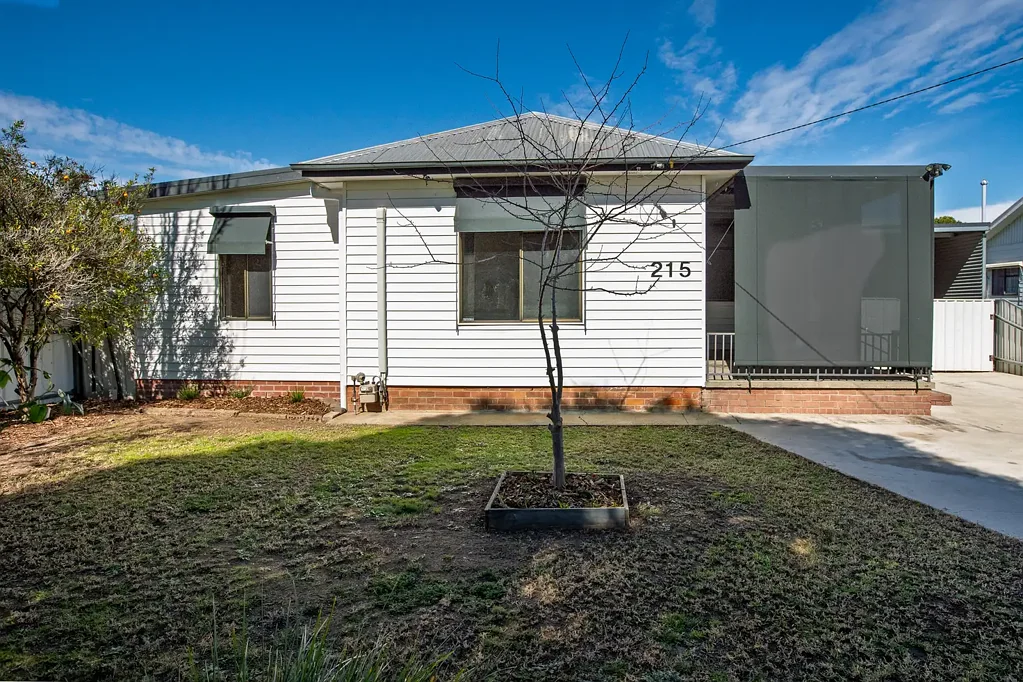 North Albury 4 Bedroom Affordable Opportunity With Key Updates