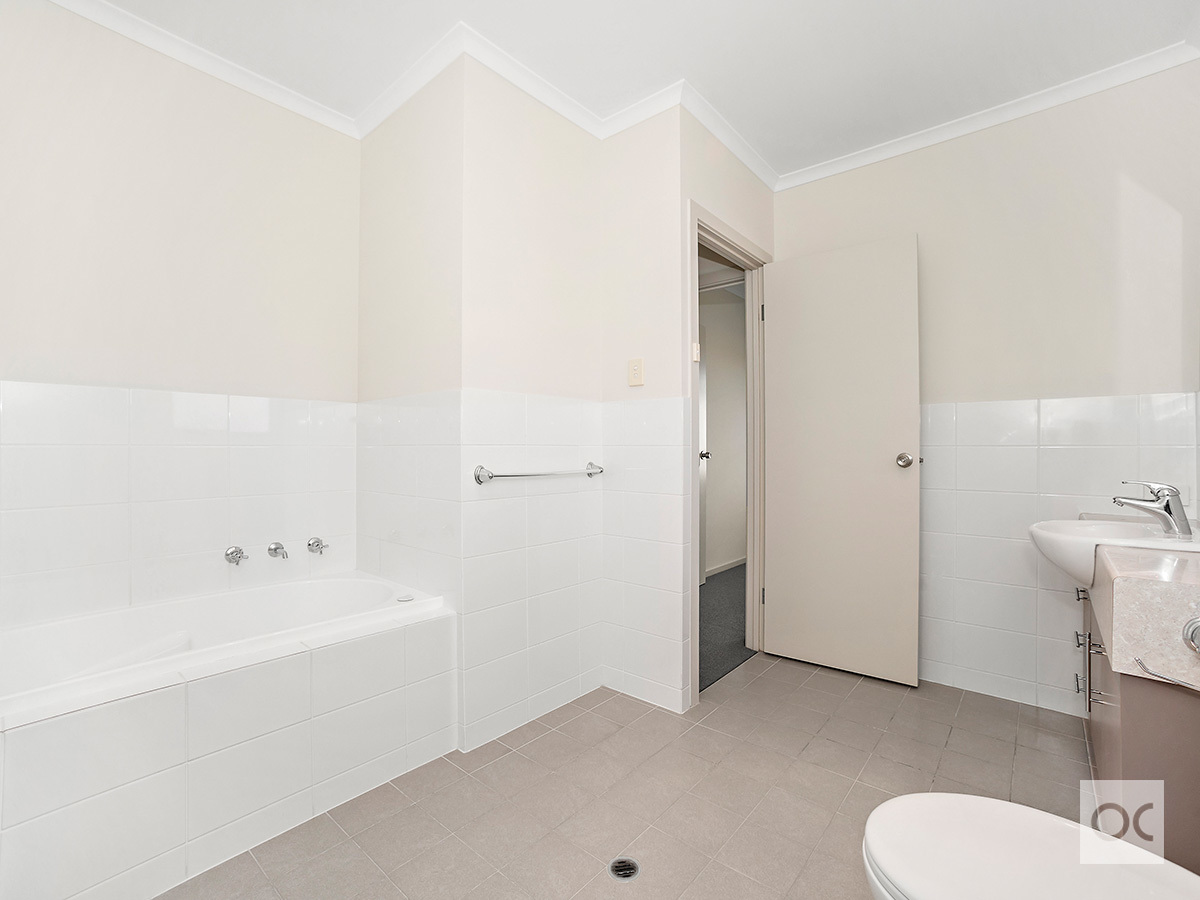 UNIT 1 31 NAUTICAL CCT, SEAFORD MEADOWS SA 5169, 0部屋, 0バスルーム, Townhouse