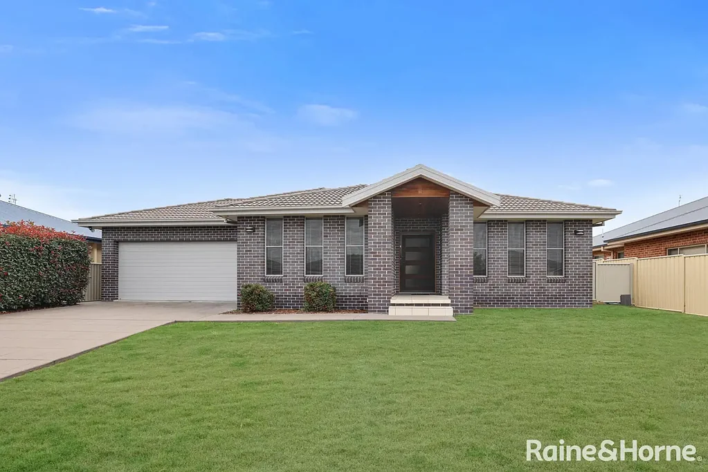 Tamworth 4 Slaapkamer Spacious Family Living on a Huge Block with Side Access
