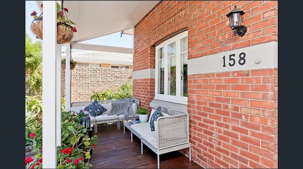 Victoria Park 4房  Timeless Character Meets Modern Living