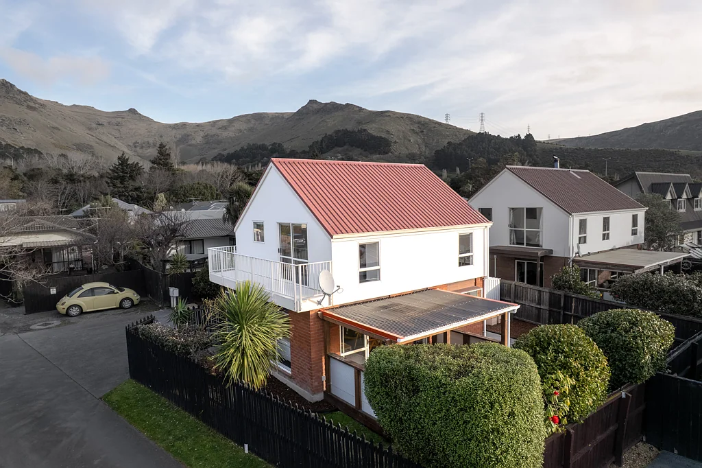 1/3 Clonbracken Lane, Heathcote Valley, Christchurch, Canterbury