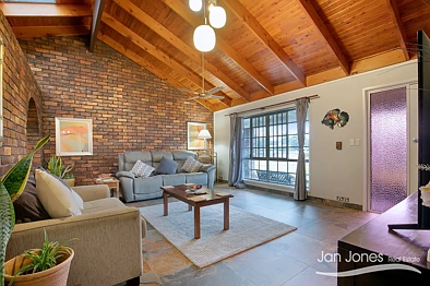 客厅 - 17 Willow Street, Kippa-Ring, QLD 4021