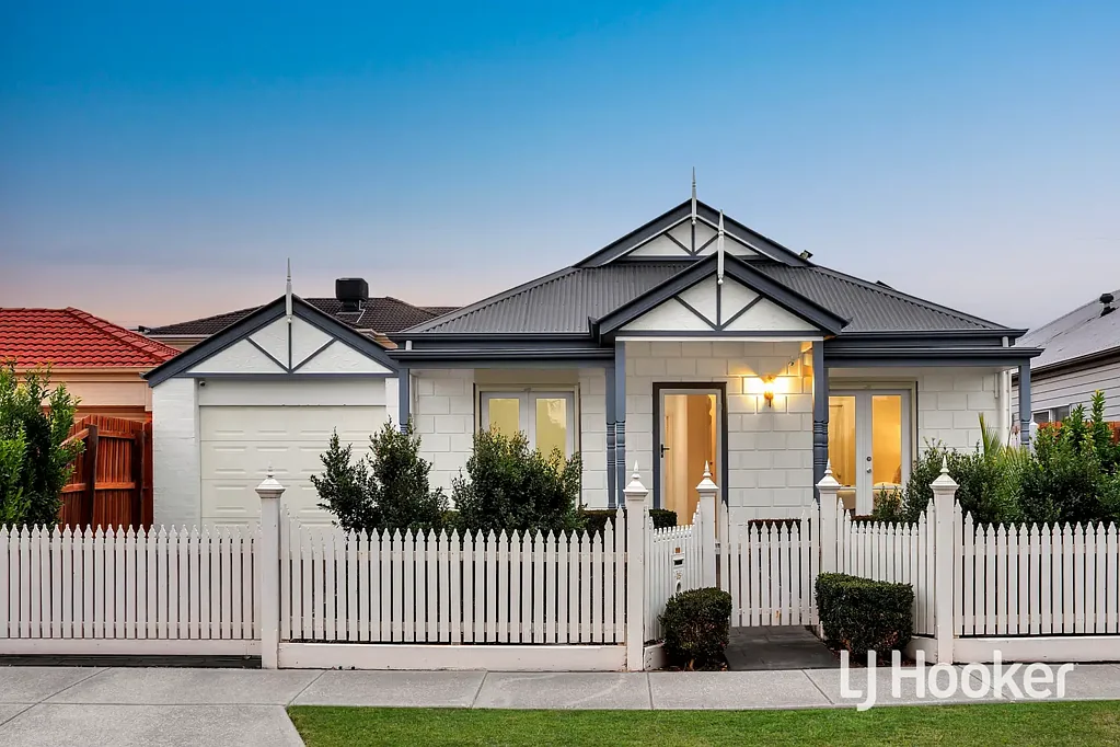 25 Copeland Crescent, Point Cook, VIC 3030