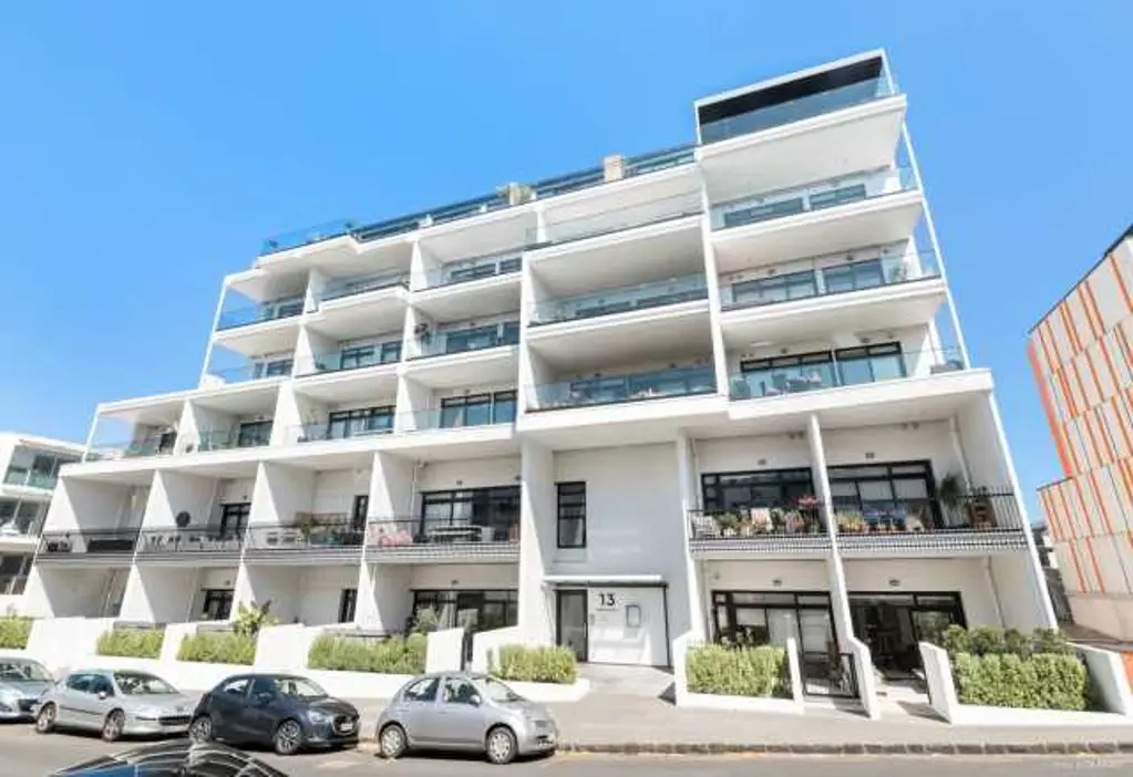Auckland Central 2房  Apartment for an artist