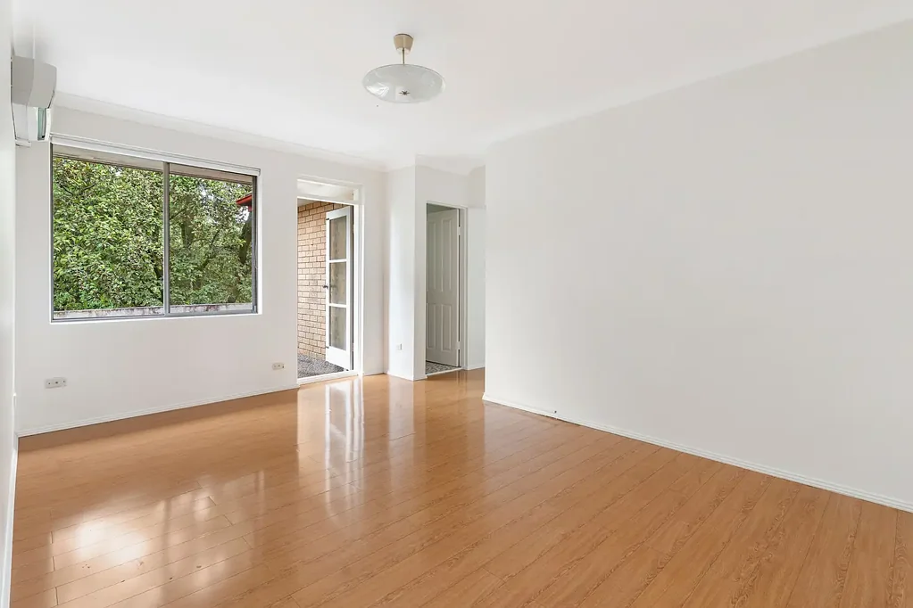 Convenient location with leafy outlook