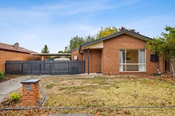 8 Bushby Close, Gordon