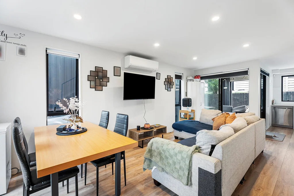 Manurewa 2Zimmer Smart Buy - Must Be Sold!