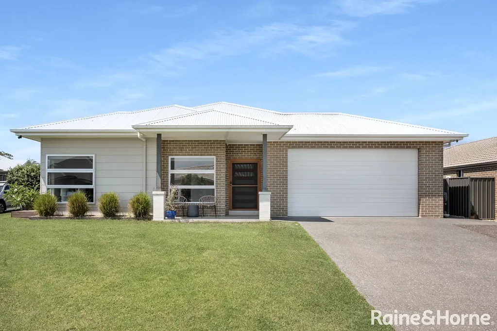 22 Wattlebird Road, South Nowra, NSW 2541