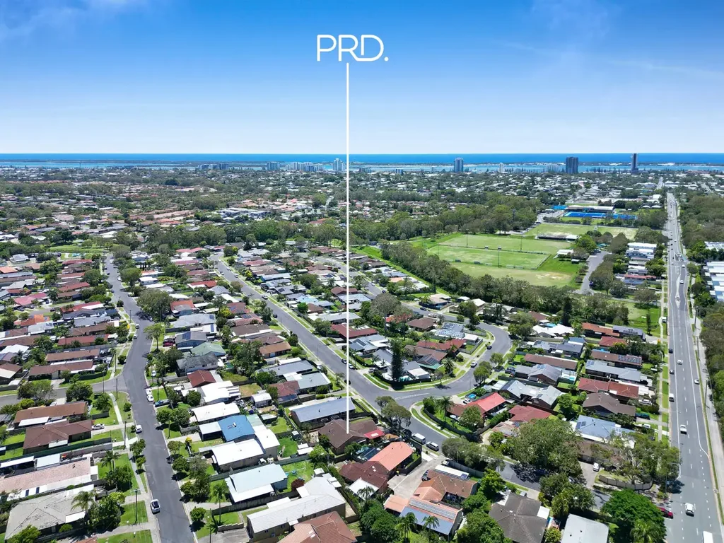 2/10 Botanical Drive, Labrador, QLD 4215