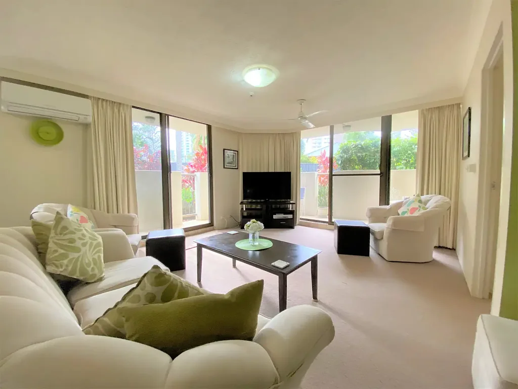 Ground Floor Living with Leafy Outlook