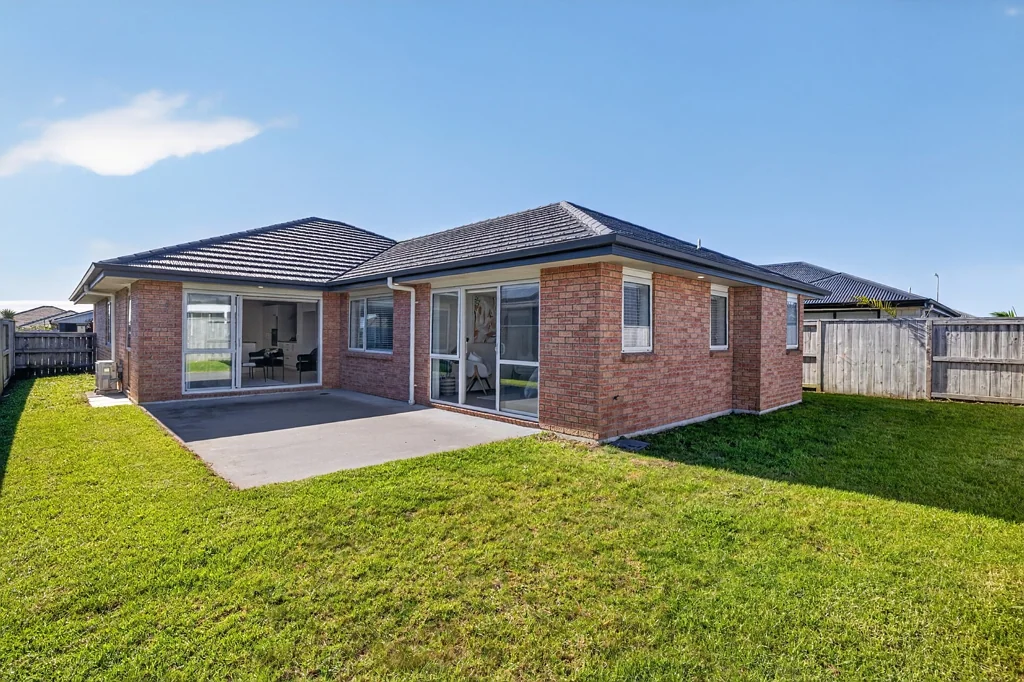 Papamoa 4房  Golden Sands Gold - Space, Return & Potential