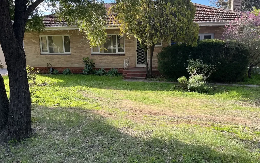 CONVENIENT LIVING IN THE HEART OF KALAMUNDA