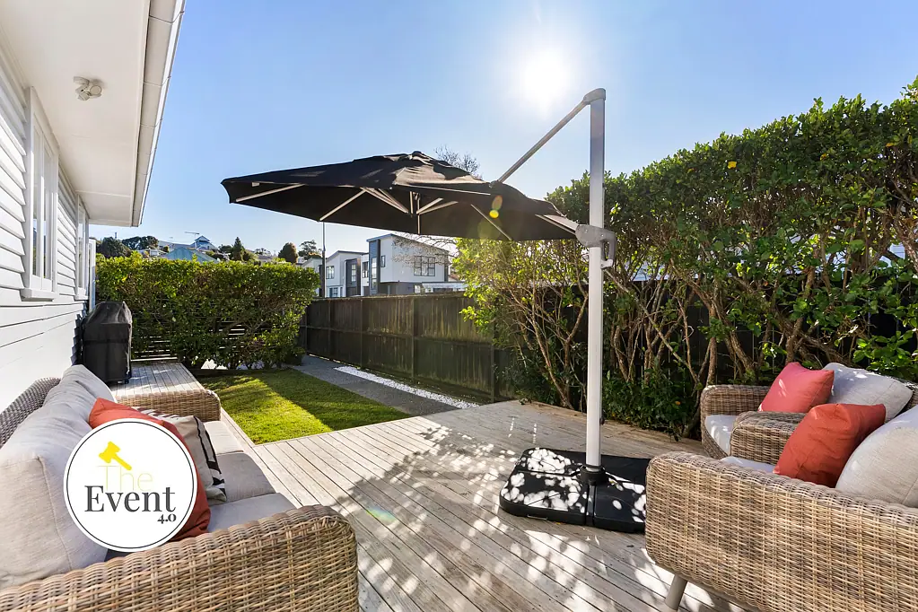 Forrest Hill 4Phòng ngủ Spacious & Sun-Filled Family Home