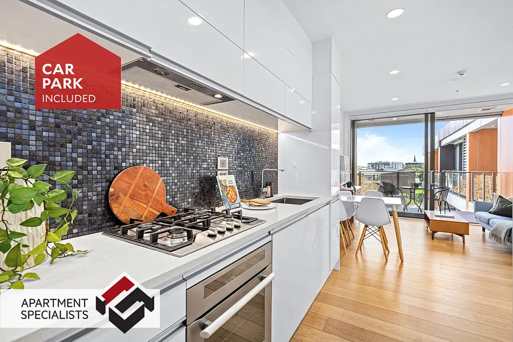 Epsom 2房  Penthouse Living in Double Grammar Zone