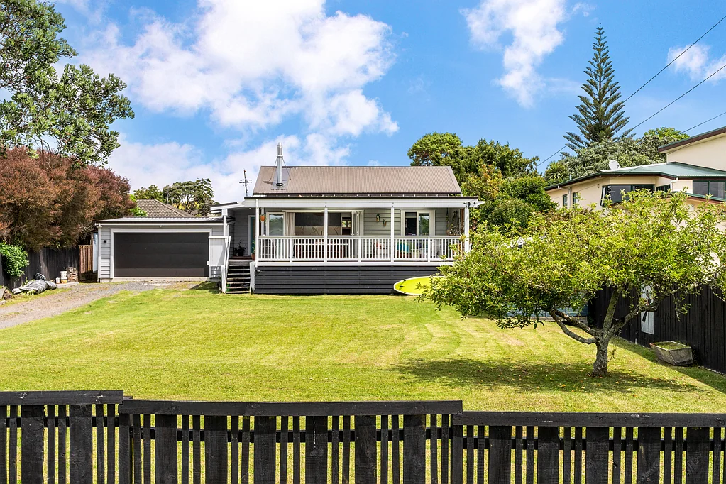79 First View Avenue, Beachlands, Manukau City, Auckland