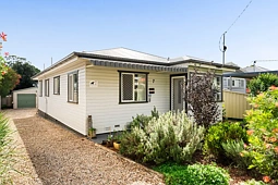 7 Weetwood Street, Newtown