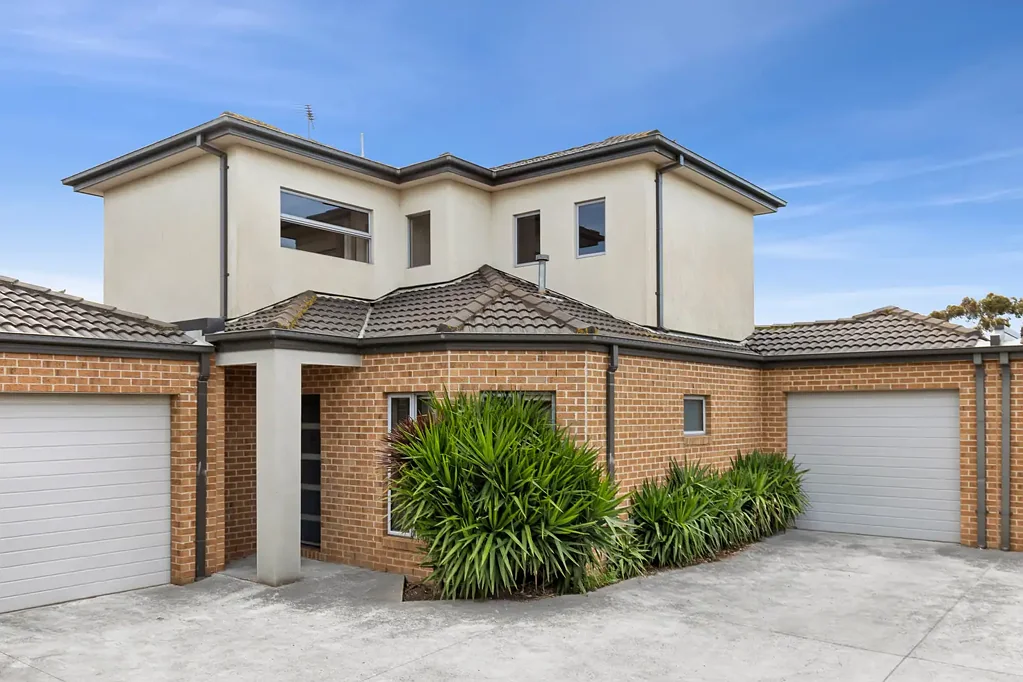 Modern Townhouse Living in a Prime Lara Location