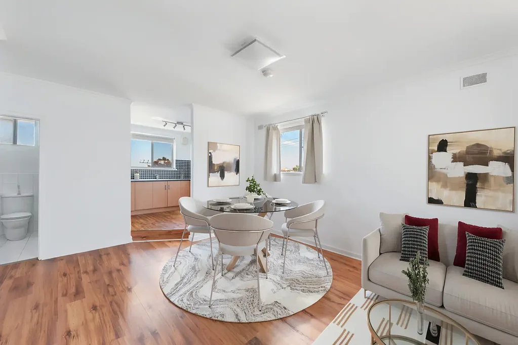 Glenelg North 2Habitaciones Waterfront Views & Effortless Coastal Living