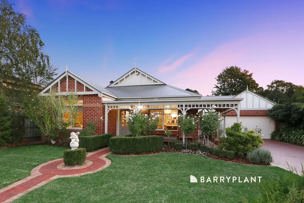 10 Shearer Drive, Rowville, VIC 3178